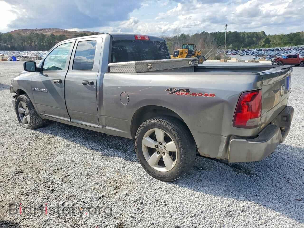 2011 DODGE RAM 1500 - VIN: 1D7RV1GPXBS559778 - Фото 2