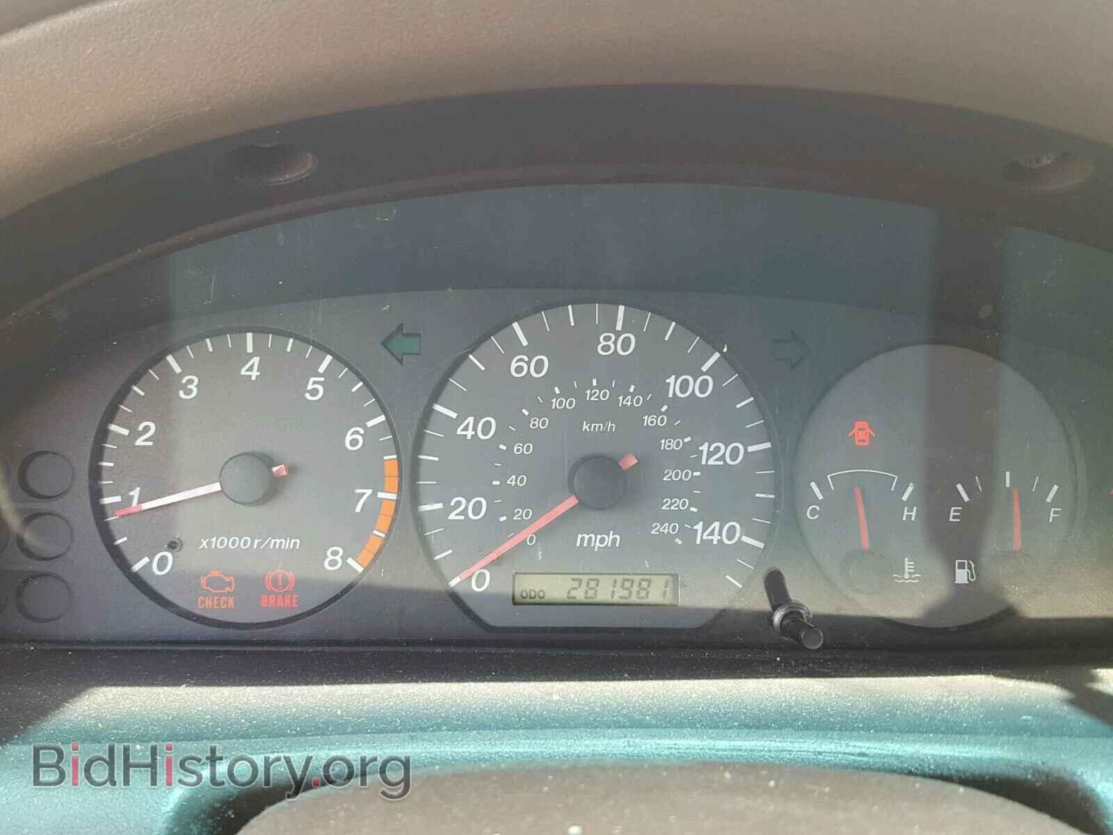 2000 MAZDA 626 - VIN: 1YVGF22C0Y5141983 - Фото 8