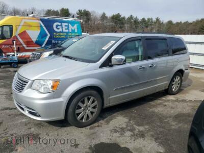 2011 Chrysler MINIVAN Town & COU, серебристый — VIN 2A4RR8DG7BR705139, Copart