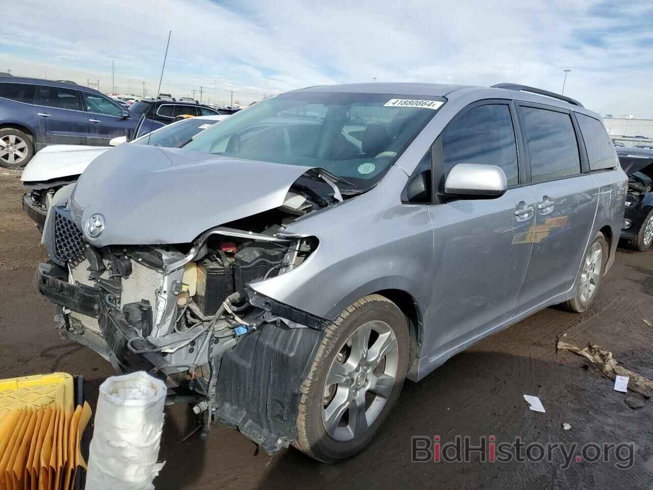 Photo 5TDXK3DC0CS251990 - TOYOTA SIENNA 2012