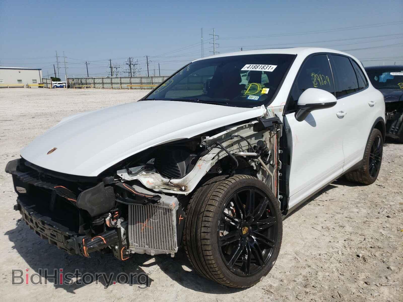 2017 PORSCHE CAYENNE - VIN: WP1AB2A22HLA52698 - Фото 2