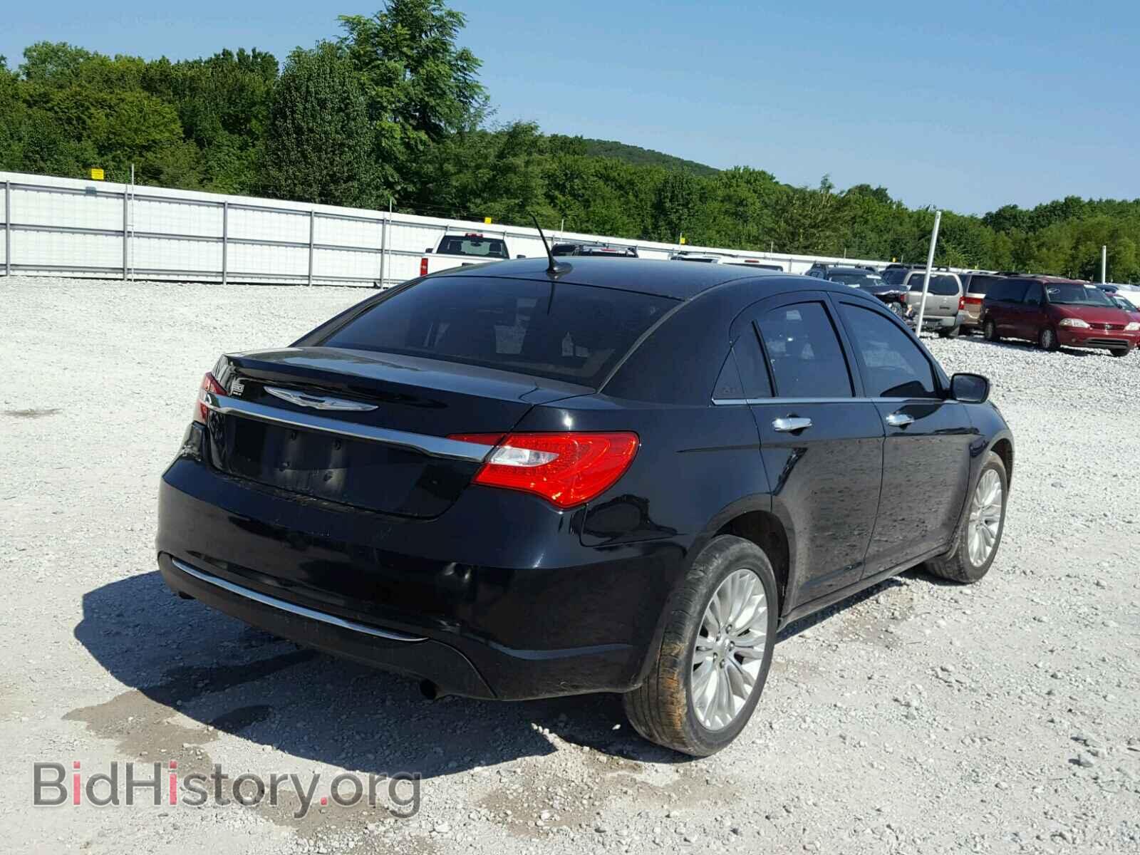 2011 CHRYSLER 200 - VIN: 1C3BC2FB3BN610375 - Фото 4