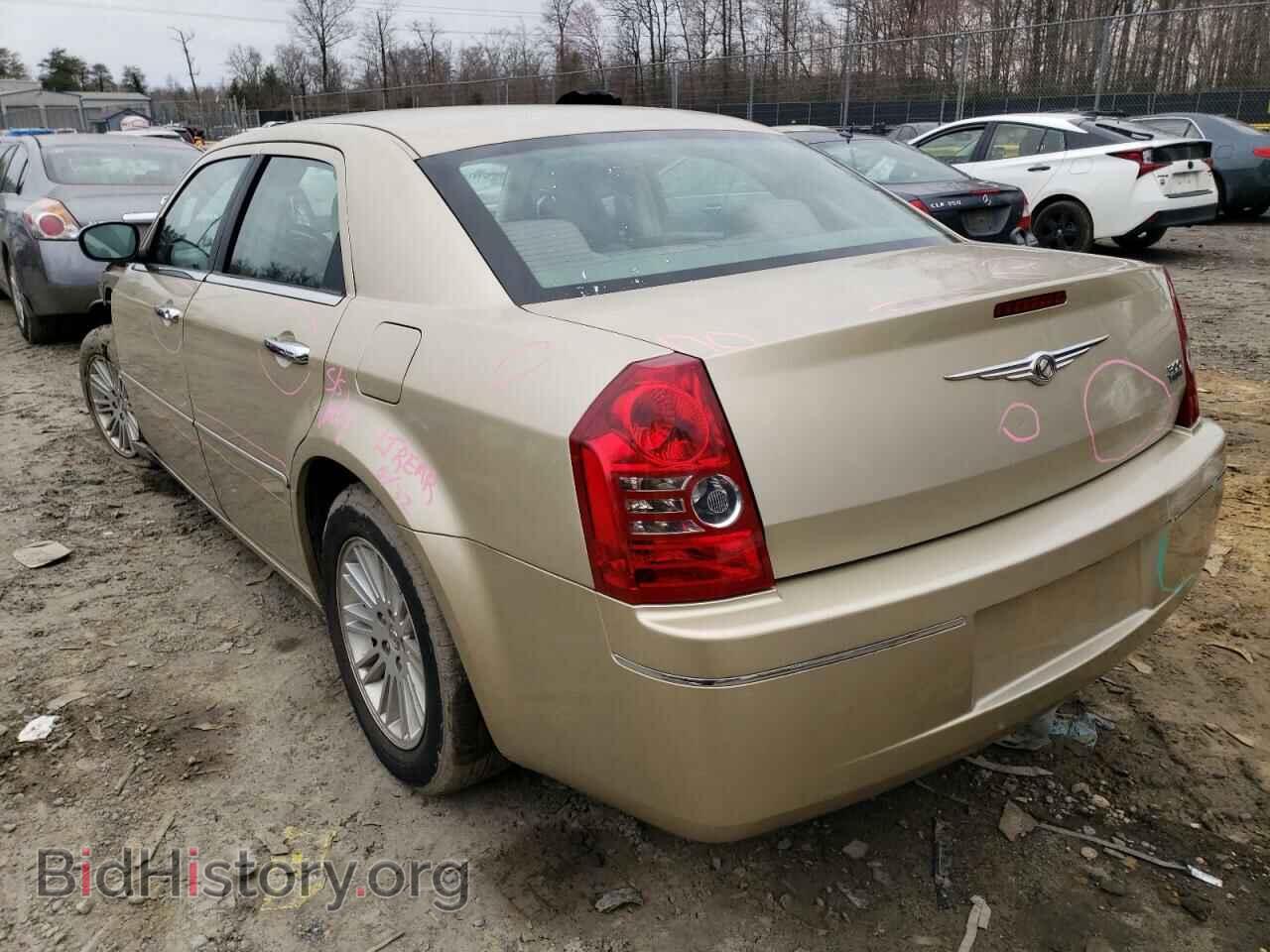 2010 CHRYSLER 300 - VIN: 2C3CA4CD2AH148636 - Фото 2