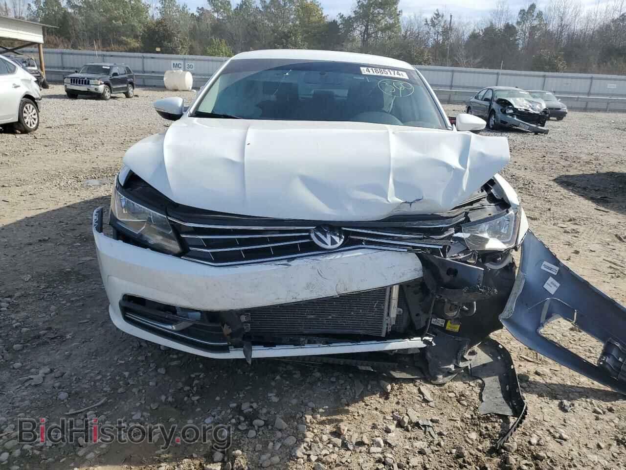 2017 VOLKSWAGEN PASSAT - VIN: 1VWAT7A33HC052047 - Фото 5