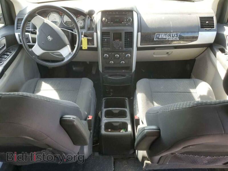 2010 Dodge CARAVAN (VIN 2D4RN5D1XAR341909) — photo 8 of 13