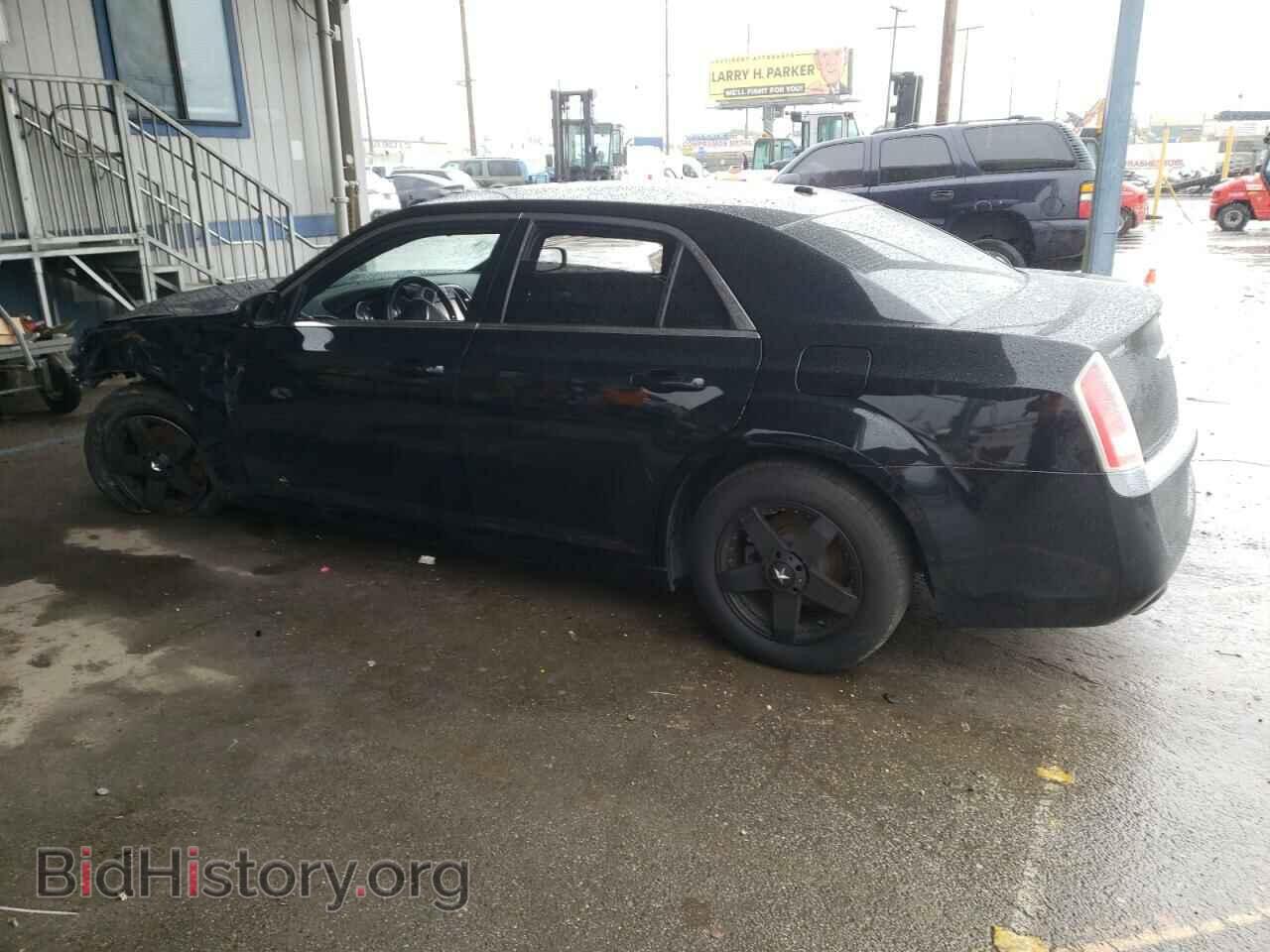 2014 CHRYSLER 300 - VIN: 2C3CCAAGXEH256904 - Фото 2