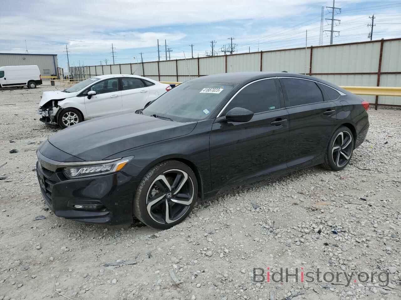 Photo 1HGCV1F35JA133825 - HONDA ACCORD 2018