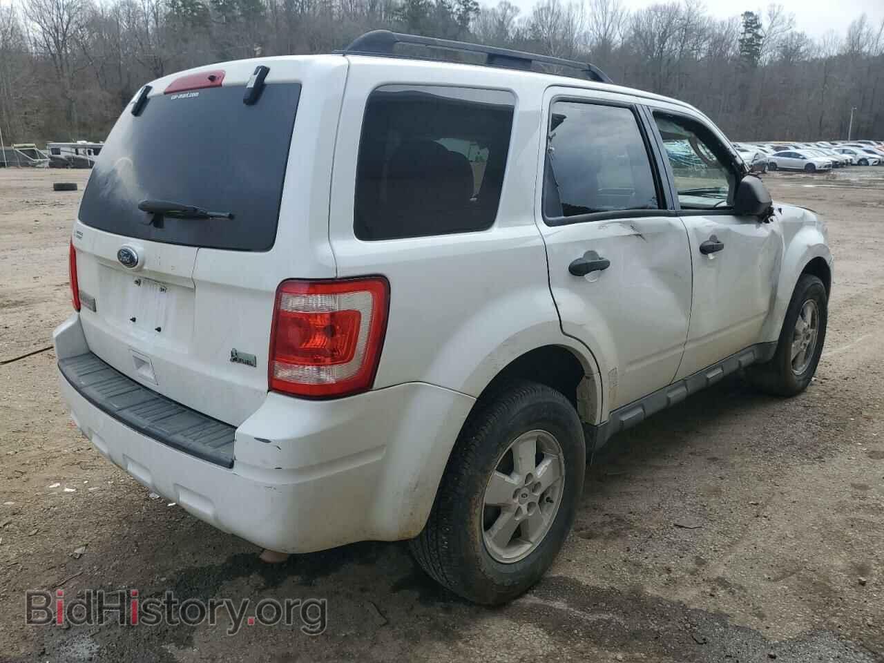 2011 FORD ESCAPE - VIN: 1FMCU0DG6BKA69772 - Фото 3