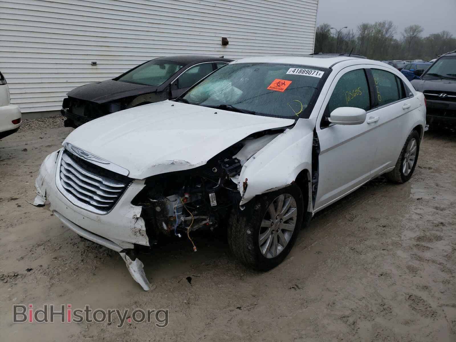 2012 CHRYSLER 200 - VIN: 1C3CCBBB4CN278748 - Фото 2