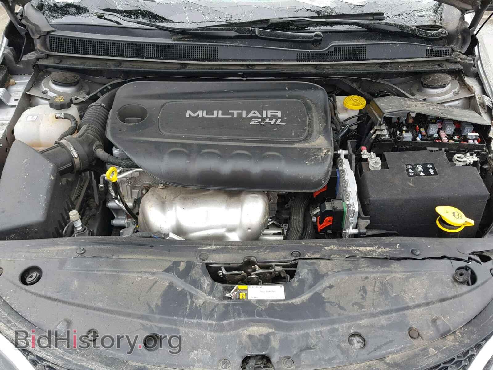 2016 CHRYSLER 200 - VIN: 1C3CCCAB1GN116167 - Фото 7