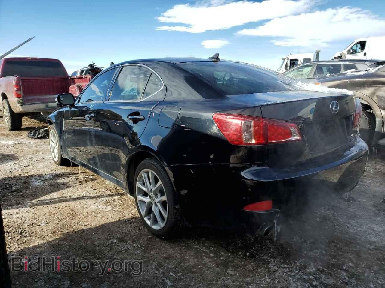 2011 LEXUS IS - VIN: JTHCF5C20B5052187 - Photo 2