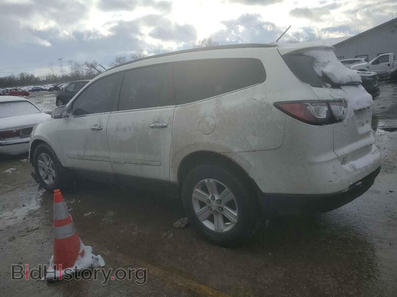 2014 CHEVROLET TRAVERSE - VIN: 1GNKRGKD4EJ120089 - Фото 2