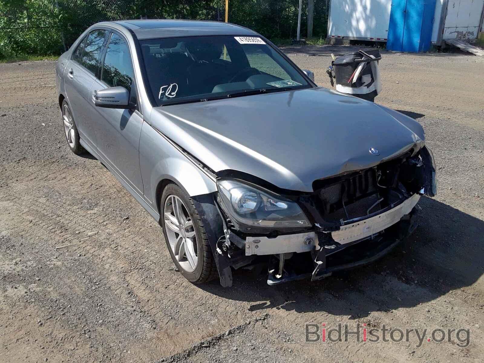 Photo WDDGF8AB0DA763122 - MERCEDES-BENZ C CLASS 2013