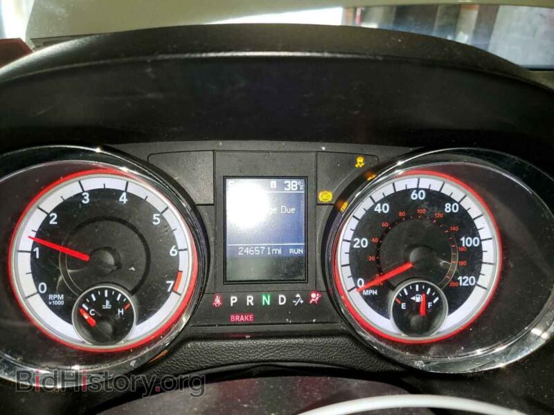2011 Dodge CARAVAN (VIN 2D4RN5DG6BR706754) — photo 9 of 13