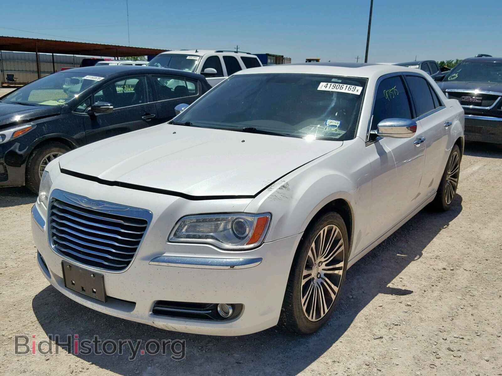 2013 CHRYSLER 300 - VIN: 2C3CCAEG3DH505052 - Фото 2