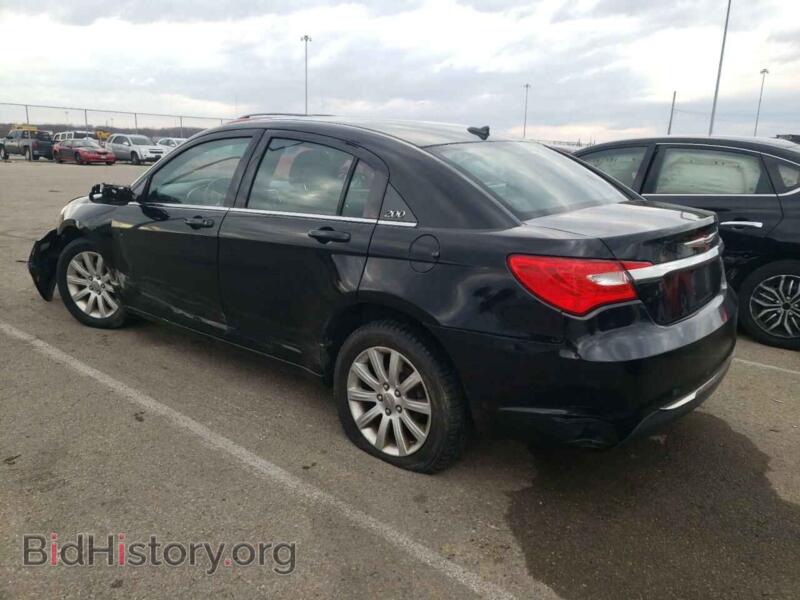 2013 Chrysler 200 (VIN 1C3CCBBB6DN580057) — фото 2 из 12