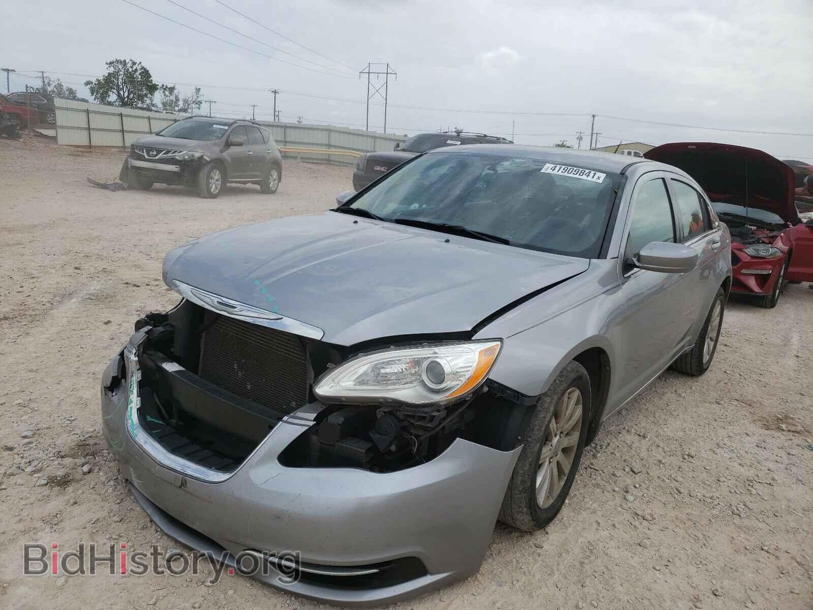 2013 CHRYSLER 200 - VIN: 1C3CCBBB6DN595061 - Фото 2