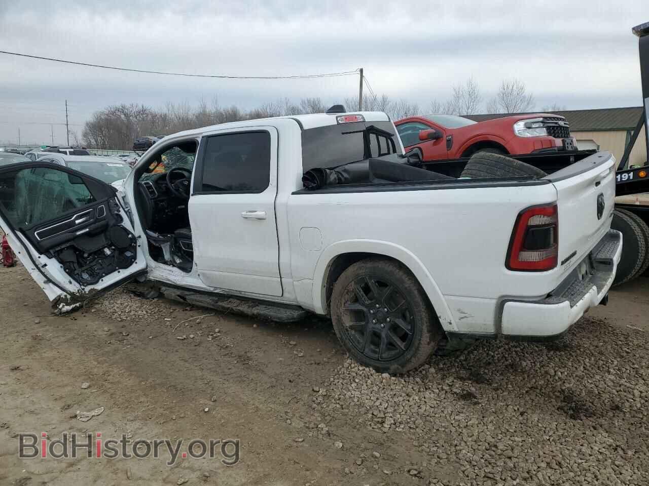 2022 RAM 1500 - VIN: 1C6SRFJT8NN366591 - Фото 2