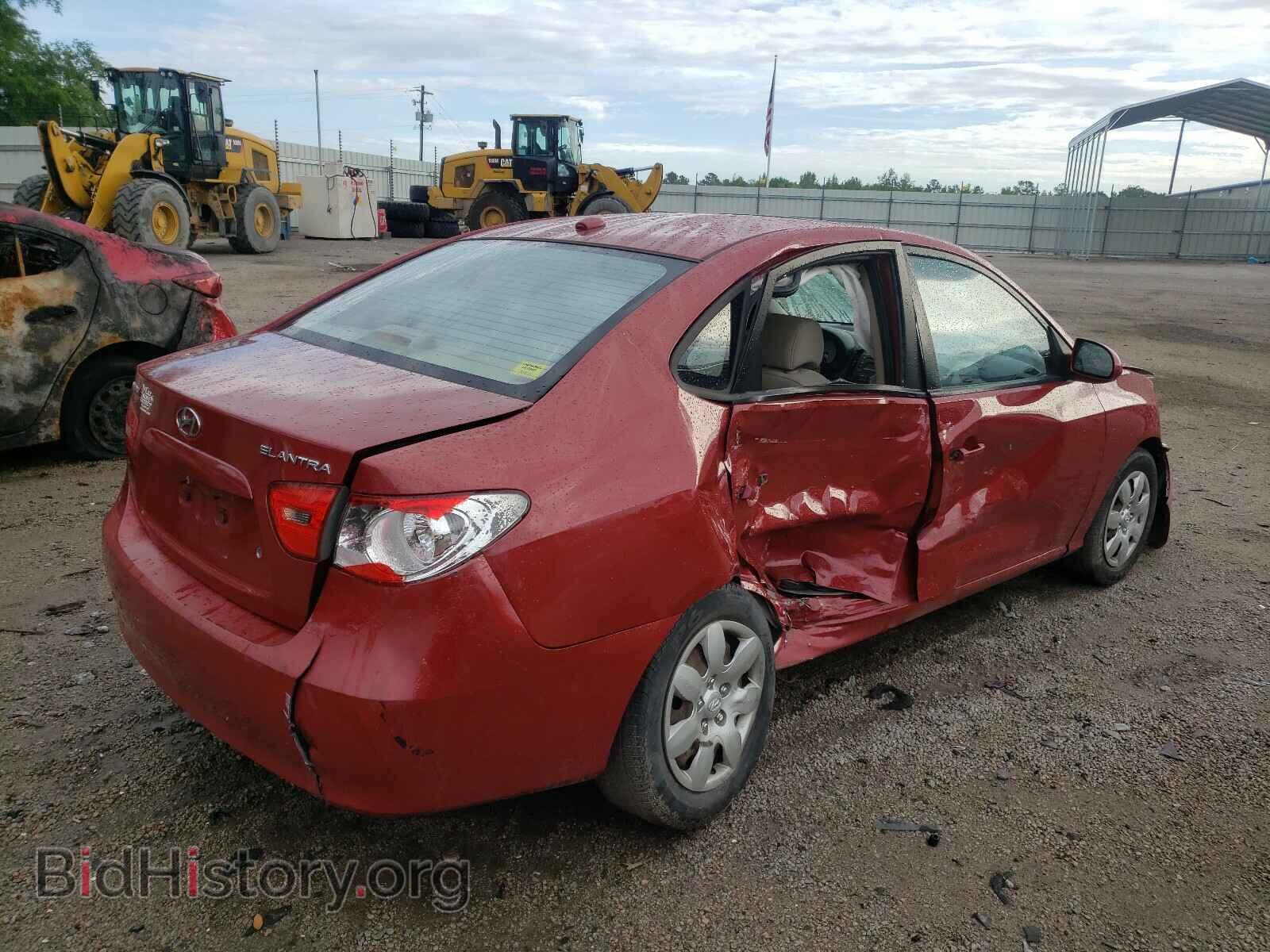 2008 HYUNDAI ELANTRA - VIN: KMHDU46D28U585607 - Фото 4