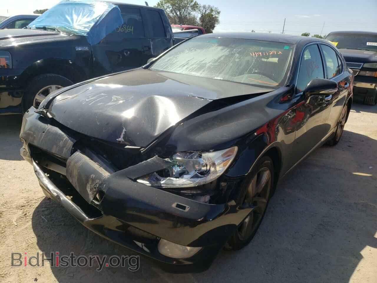 2012 LEXUS LS460 - VIN: JTHBL5EF1C5112256 - Photo 2