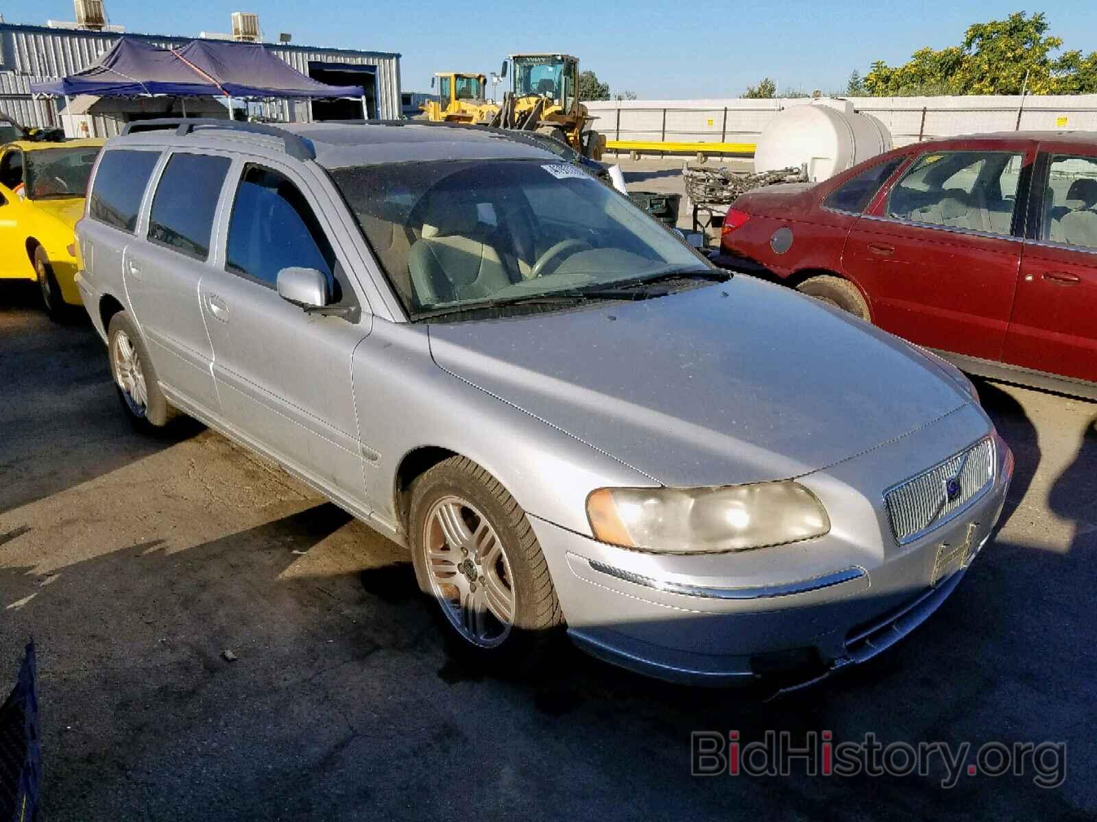 Фотография YV1SW592061535142 - VOLVO V70 2006