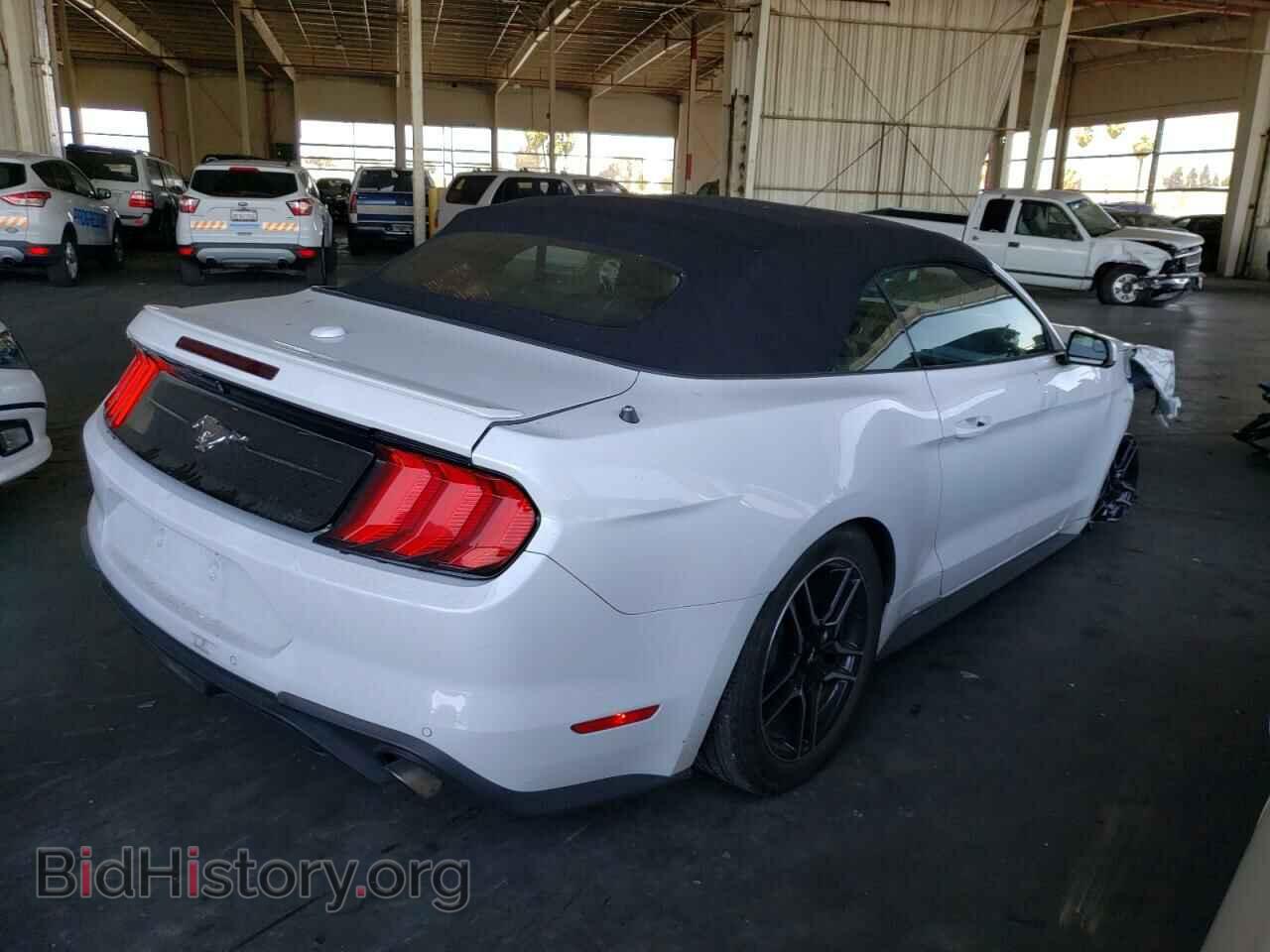 2018 FORD MUSTANG - VIN: 1FATP8UH5J5110320 - Фото 4