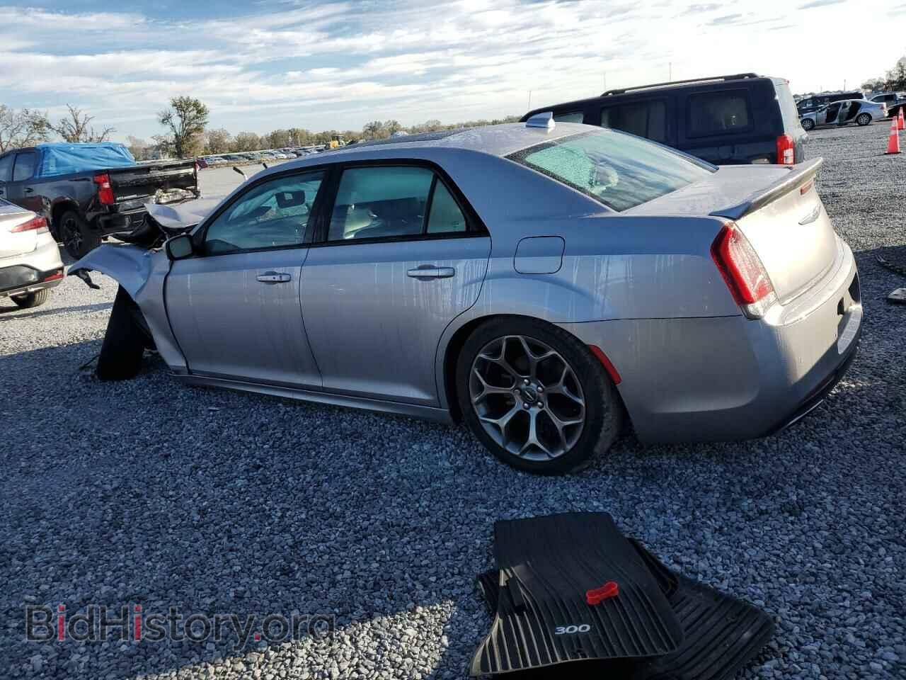2018 CHRYSLER 300 - VIN: 2C3CCABG9JH269541 - Фото 2