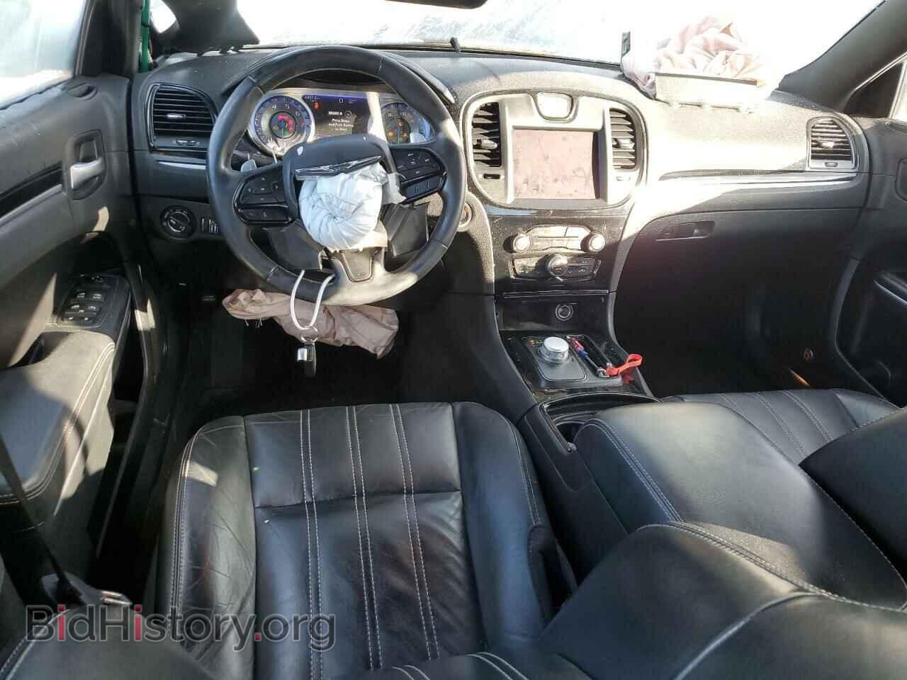 2018 CHRYSLER 300 - VIN: 2C3CCABG9JH269541 - Фото 8