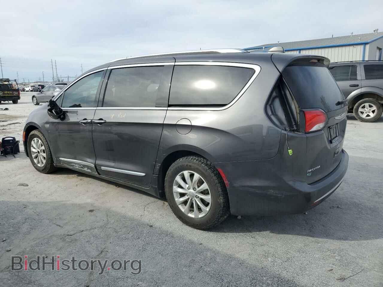 2018 CHRYSLER PACIFICA - VIN: 2C4RC1BG2JR211707 - Photo 2