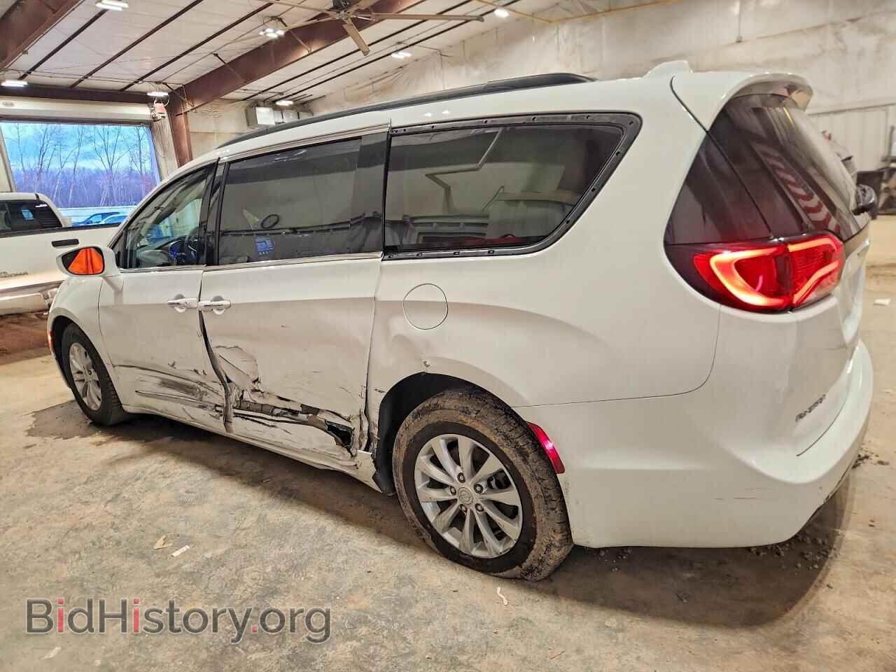 2017 CHRYSLER PACIFICA - VIN: 2C4RC1BGXHR508184 - Фото 2