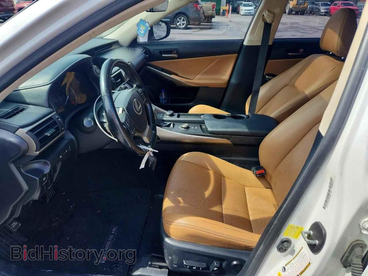 2017 LEXUS IS 200T - VIN: JTHBA1D22H5047163 - Фото 7