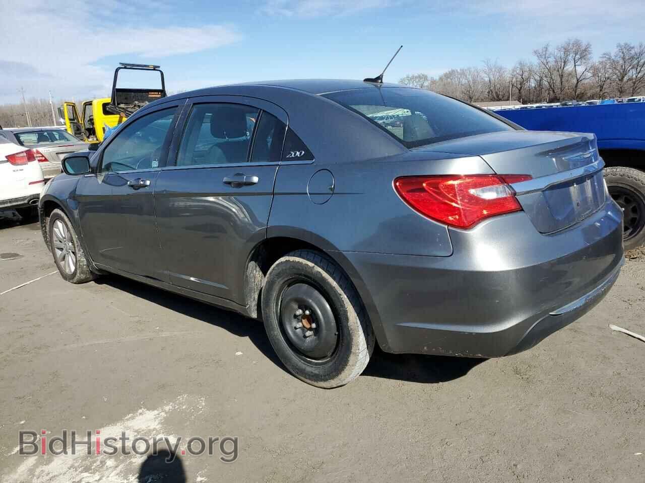 2011 CHRYSLER 200 - VIN: 1C3BC1FBXBN602591 - Фото 2