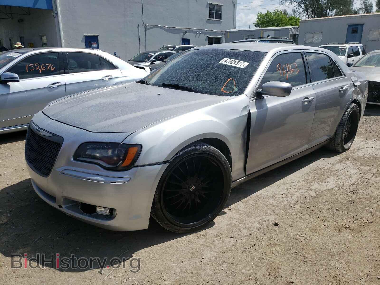 2014 CHRYSLER 300 - VIN: 2C3CCAAG0EH269385 - Фото 2