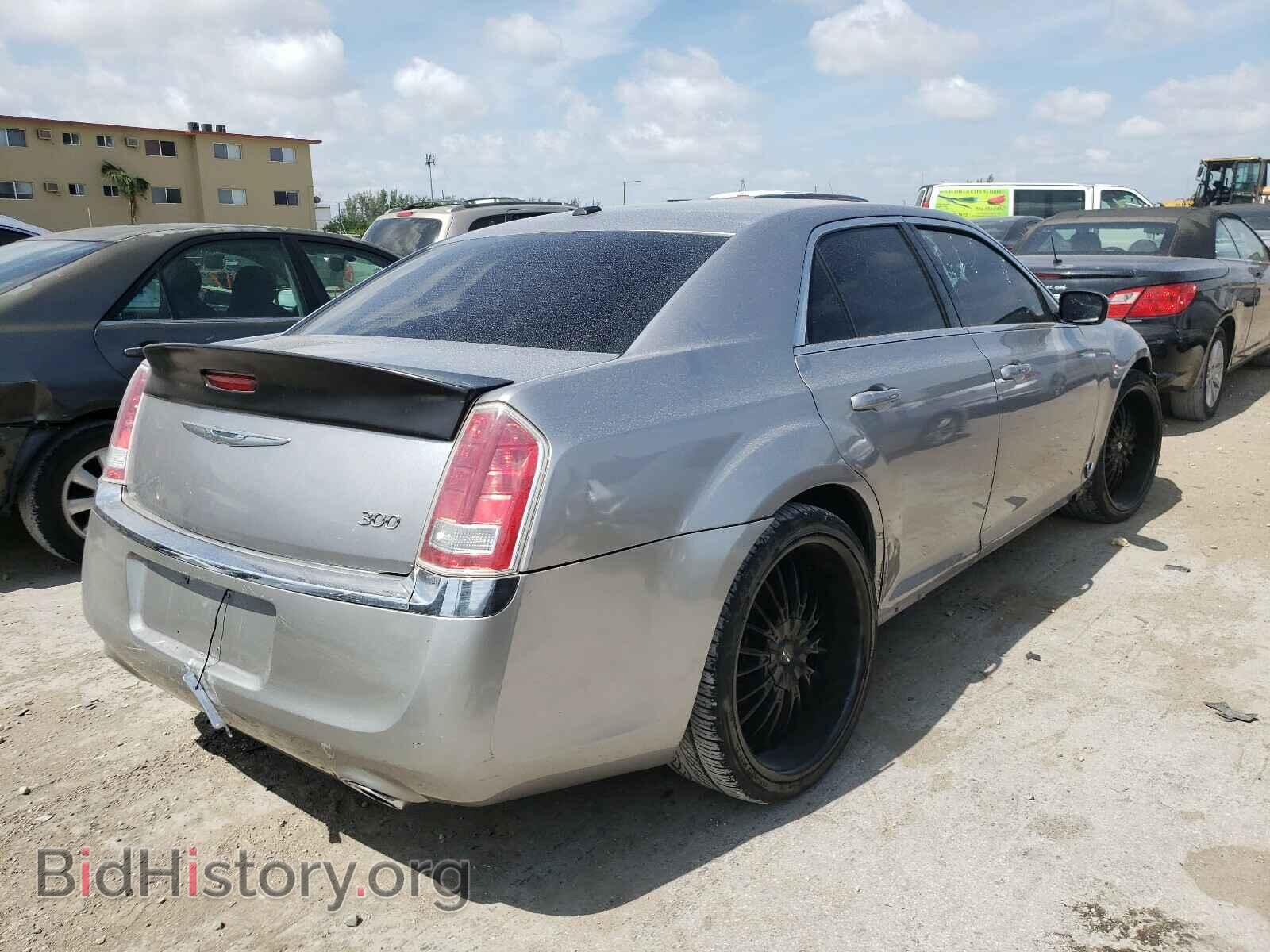 2014 CHRYSLER 300 - VIN: 2C3CCAAG0EH269385 - Фото 4