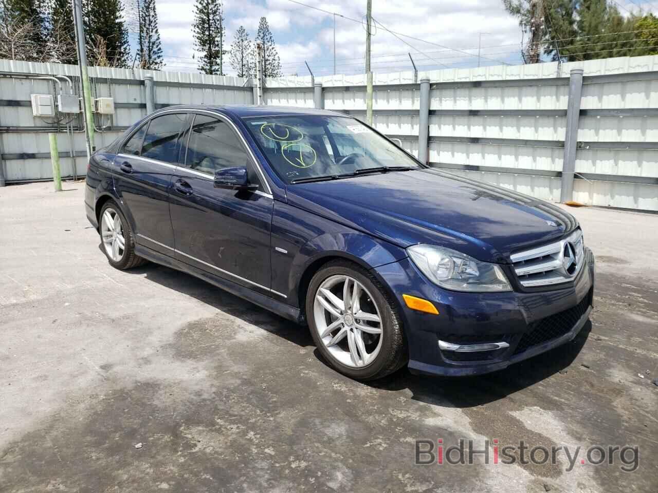 Photo WDDGF4HB5CR213719 - MERCEDES-BENZ C-CLASS 2012