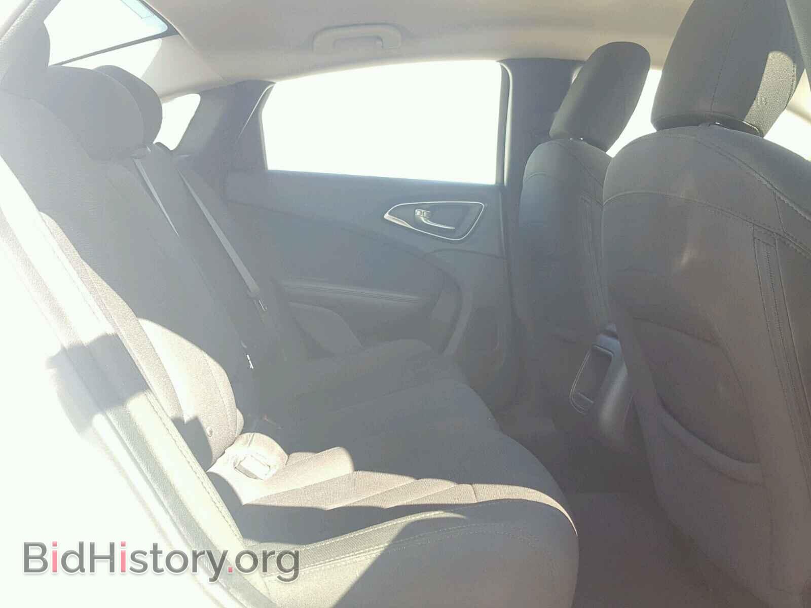 2016 CHRYSLER 200 - VIN: 1C3CCCAB4GN108662 - Фото 6