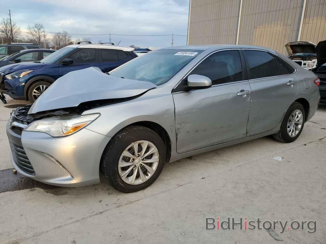 Photo 4T4BF1FK2FR491891 - TOYOTA CAMRY 2015