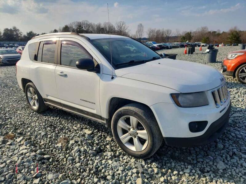 2014 Jeep COMPASS (VIN 1C4NJDBB9ED703282) — photo 4 of 13