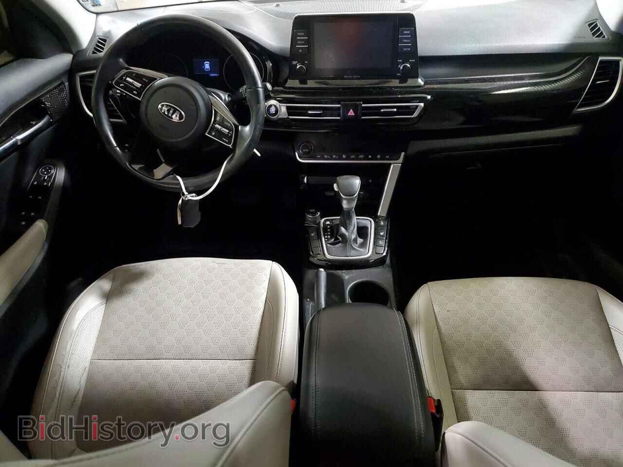 2021 KIA SELTOS - VIN: KNDERCAA0M7196054 - Фото 8