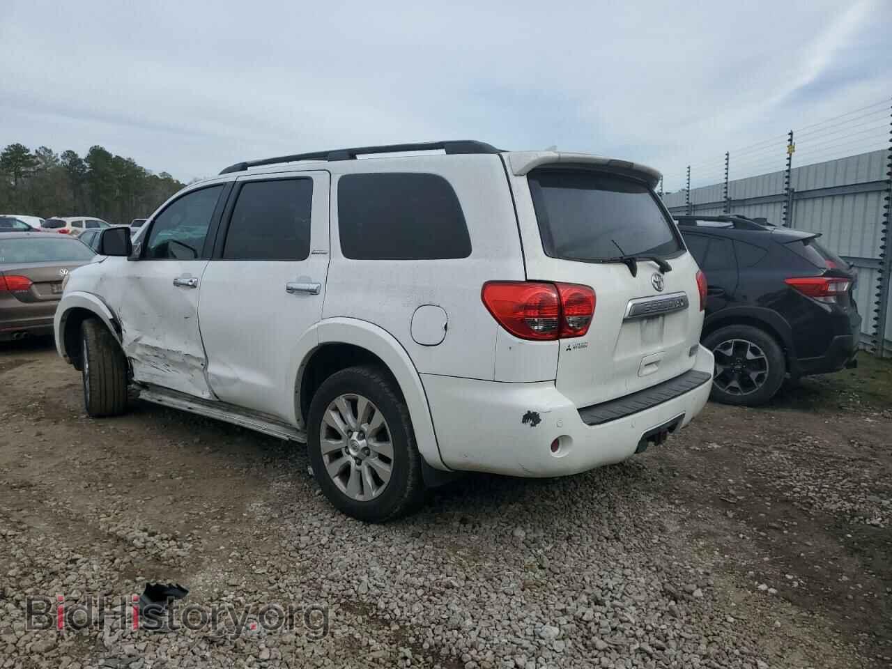 2011 TOYOTA SEQUOIA - VIN: 5TDKY5G17BS037379 - Фото 2