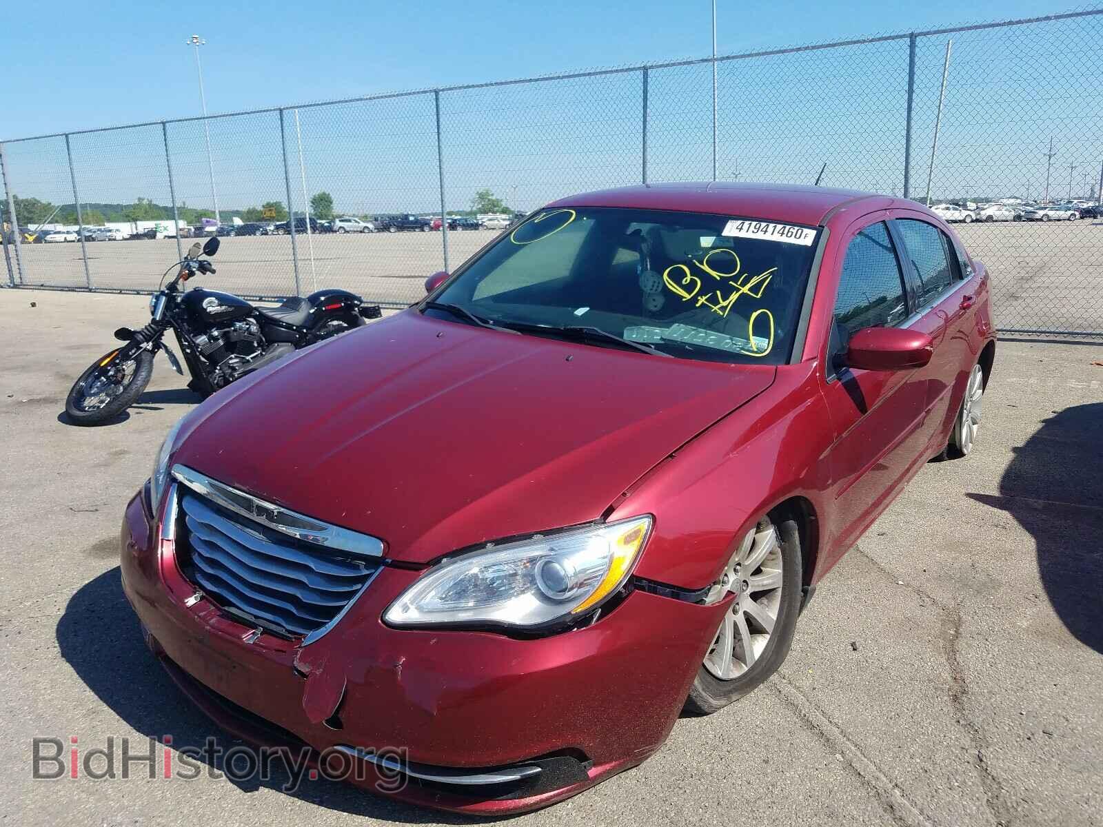 2013 CHRYSLER 200 - VIN: 1C3CCBBB3DN714541 - Фото 2