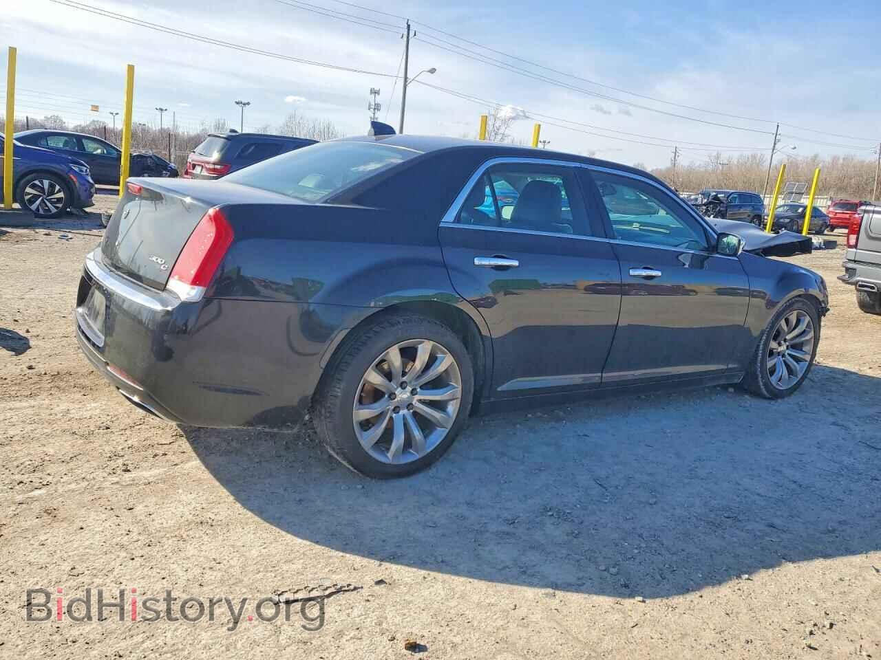 2017 CHRYSLER 300C - VIN: 2C3CCAET0HH668311 - Фото 3
