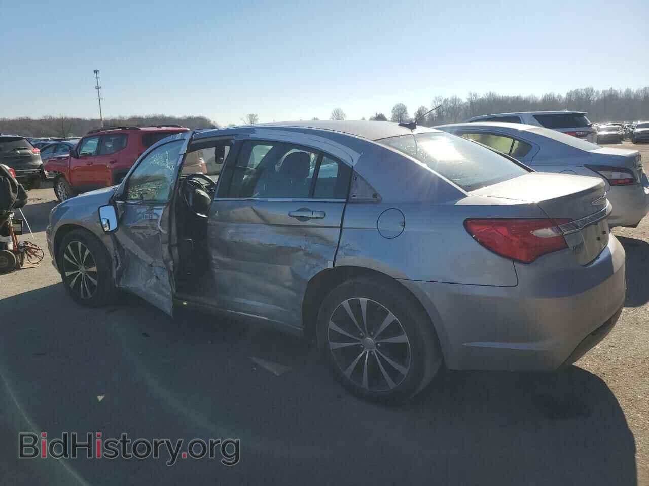 2013 CHRYSLER 200 - VIN: 1C3CCBBB0DN539035 - Фото 2