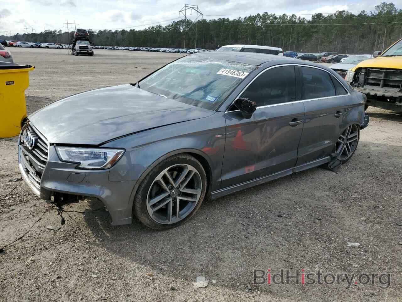 Photo WAUJ8GFF8H1065313 - AUDI A3 2017