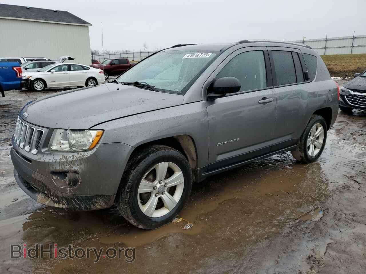 Photo 1J4NT1FB2BD252754 - JEEP COMPASS 2011