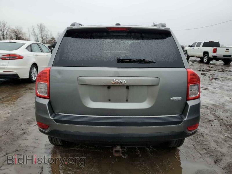 2011 Jeep COMPASS (VIN 1J4NT1FB2BD252754) — фото 6 из 12