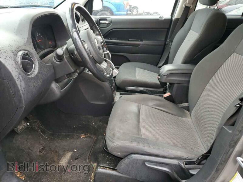 2011 Jeep COMPASS (VIN 1J4NT1FB2BD252754) — фото 7 из 12