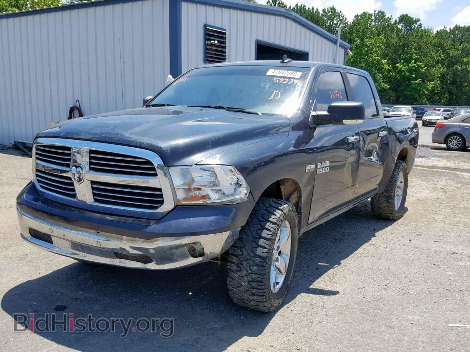 2017 RAM 1500 SLT - VIN: 3C6RR7LT7HG592796 - Фото 2