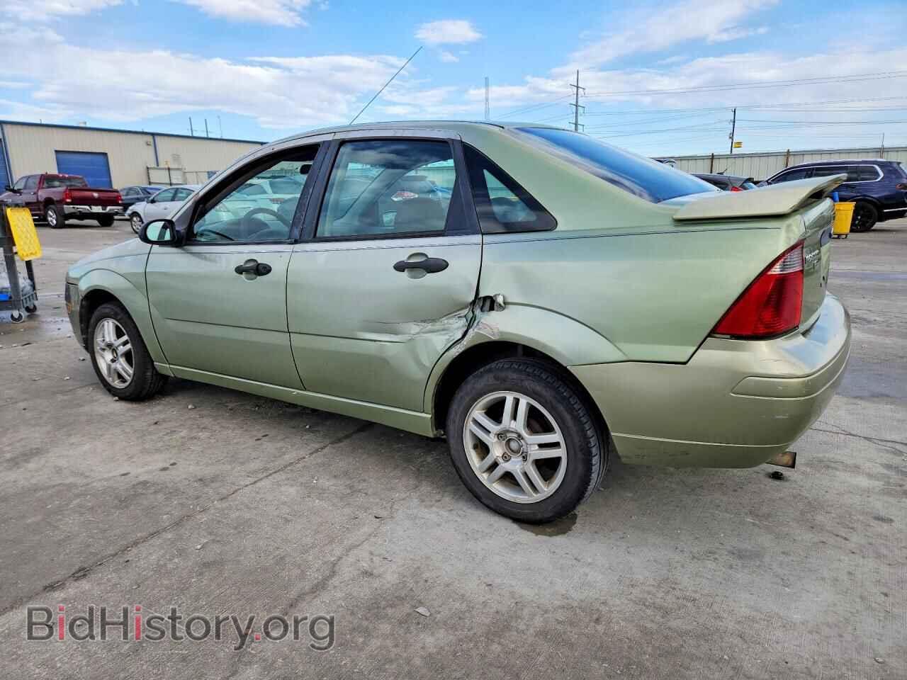 2007 FORD FOCUS - VIN: 1FAHP34N57W124784 - Фото 2