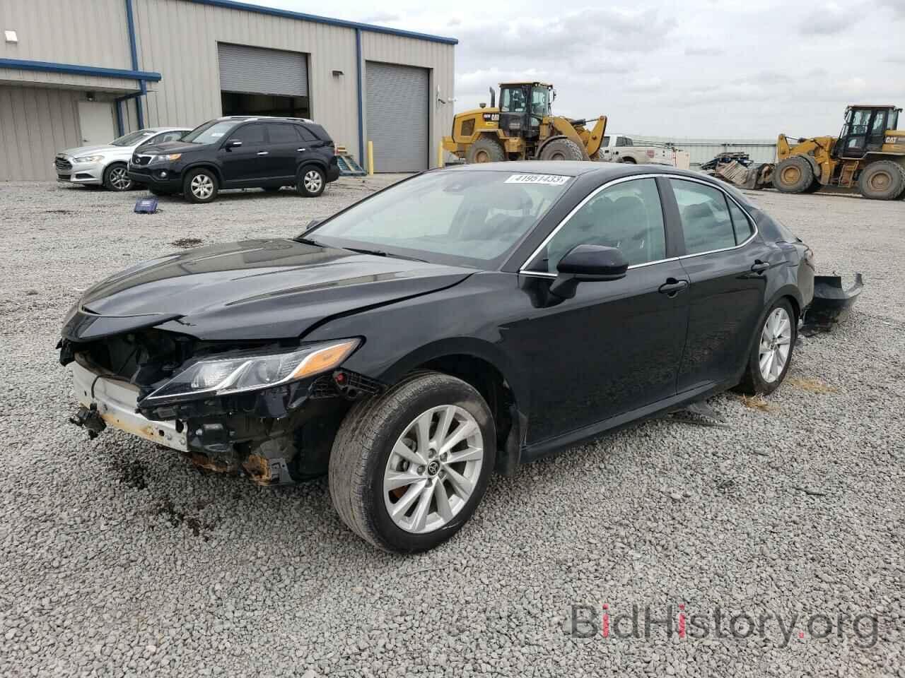 Photo 4T1C11BK3MU039500 - TOYOTA CAMRY 2021